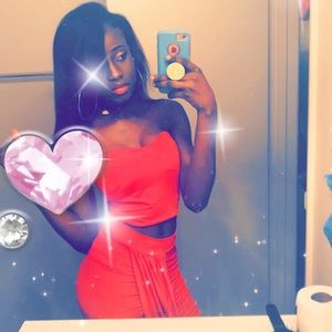 Meet your Posher, Aida